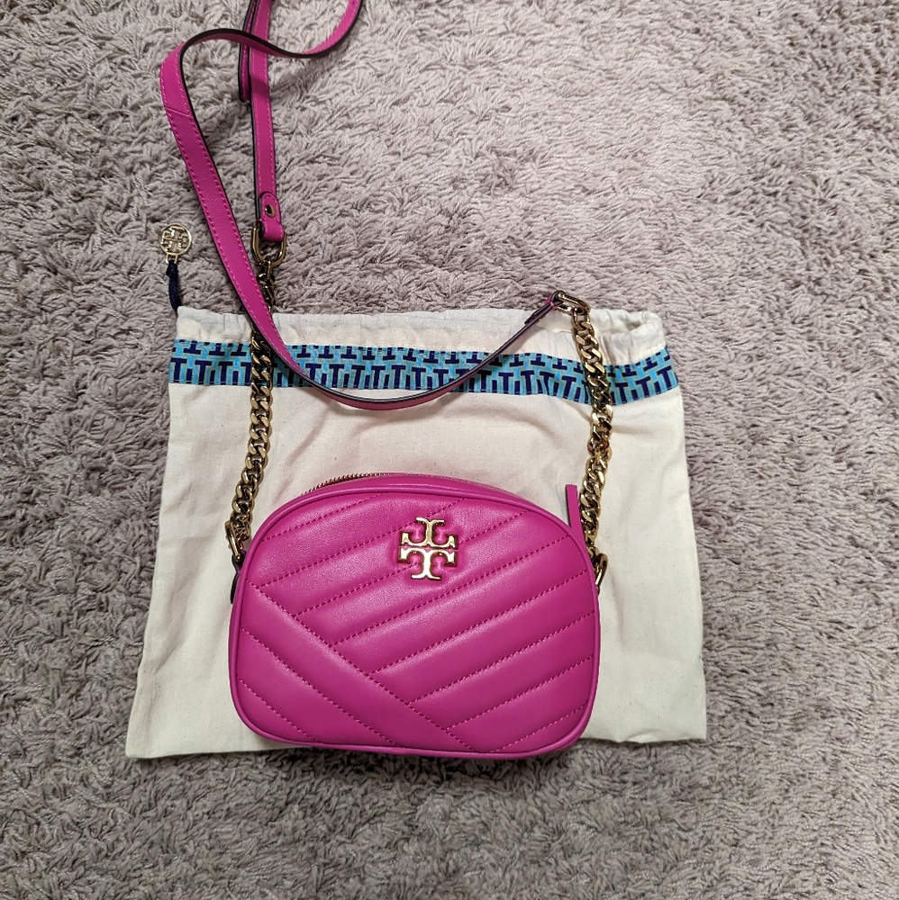 NWOT Tory Burch Kira Chevron Small Camera Bag in Pink! Firm Price it’s Brand New